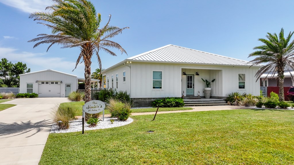 311 Bailey Ln, 32456