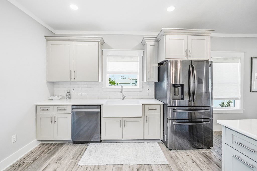 311 Bailey Ln, 32456