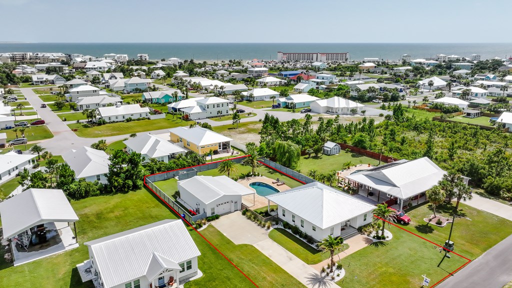 311 Bailey Ln, 32456
