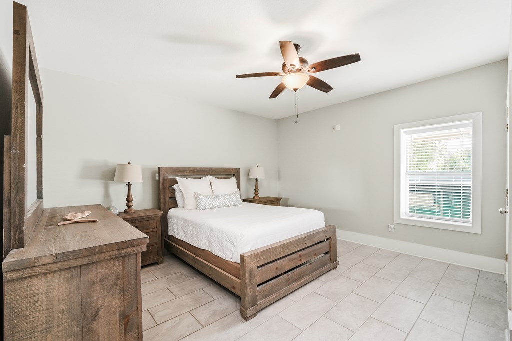 311 Bailey Ln, 32456