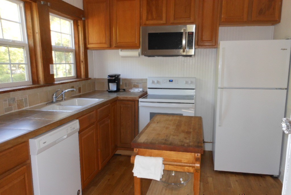 224 Ave F, 32320
