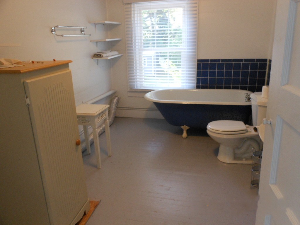224 Ave F, 32320