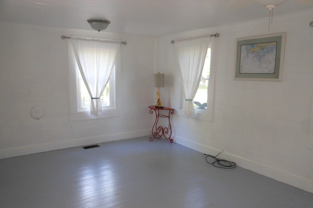 224 Ave F, 32320