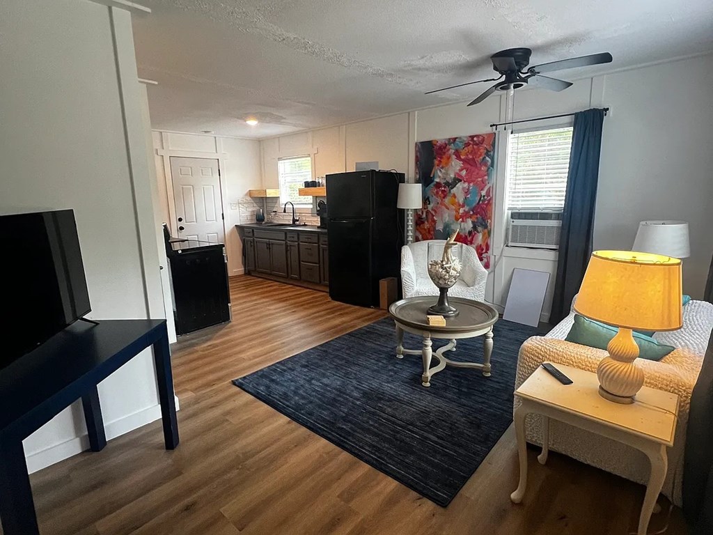 496 Ave A # a, 32328 Unit: #a