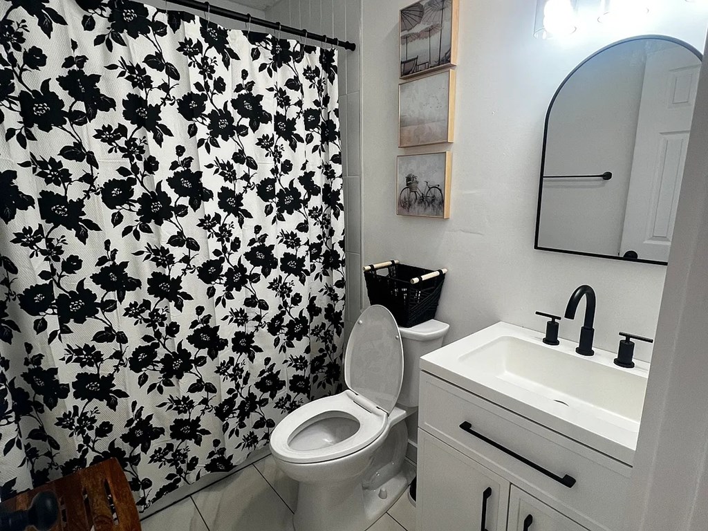 496 Ave A # a, 32328 Unit: #a