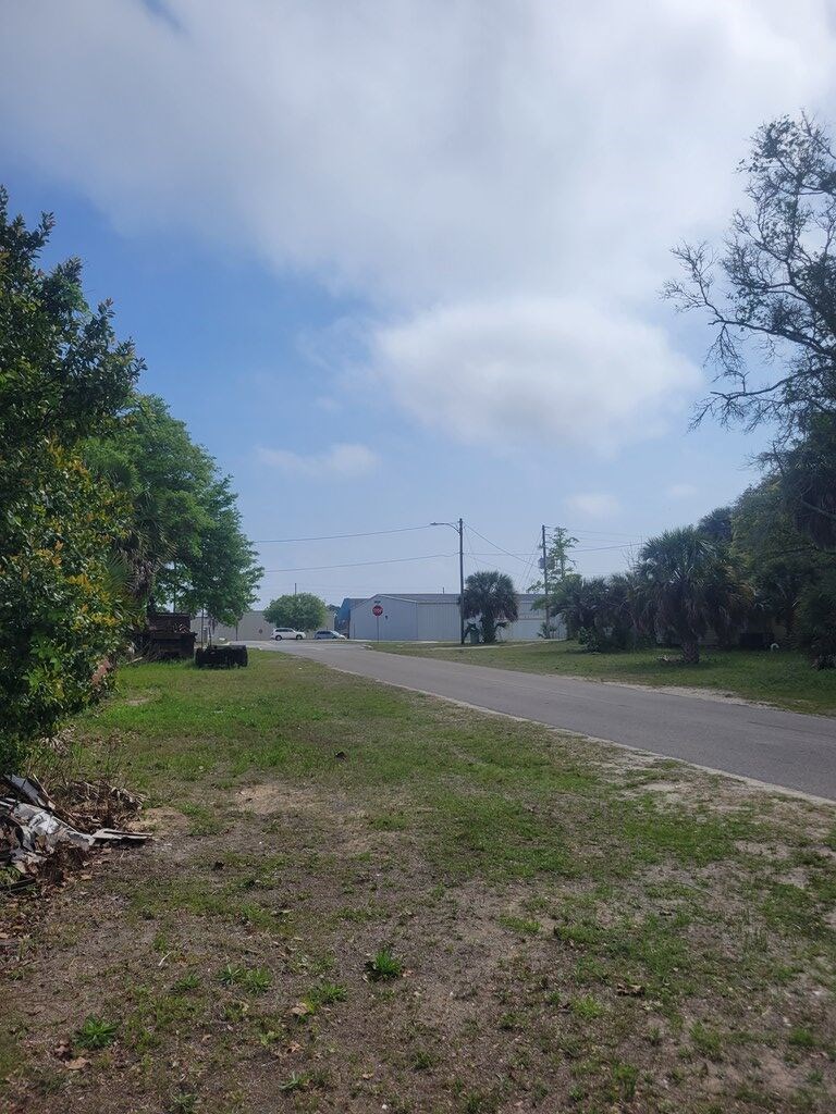 711 Nw Ave C, 32322