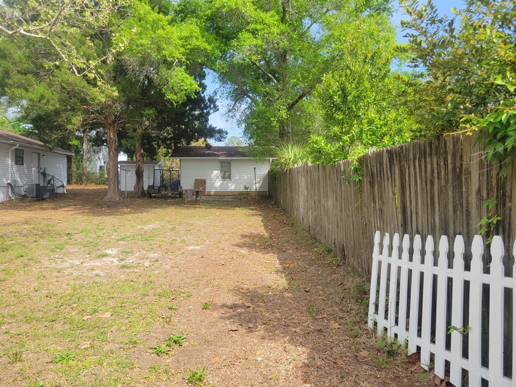 711 Nw Ave C, 32322