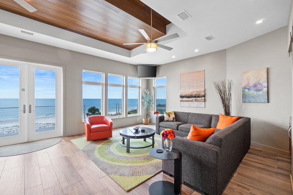 151 Sapodilla Ln, 32456