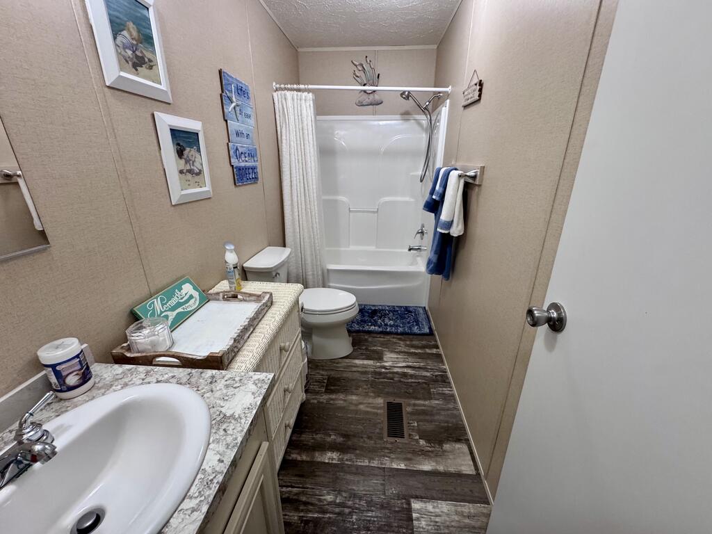 466 Santa Anna St, Port St. Joe 32456