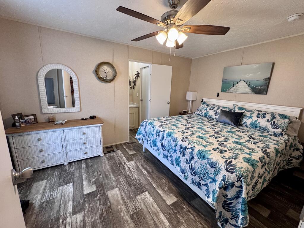 466 Santa Anna St, Port St. Joe 32456