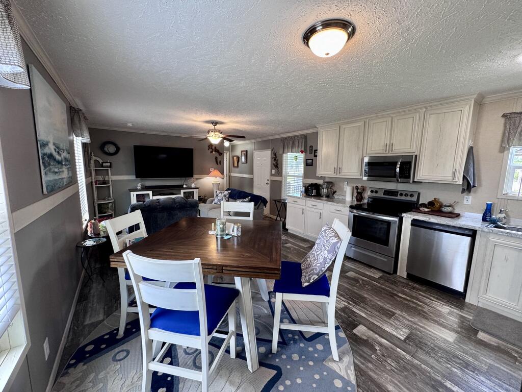 466 Santa Anna St, Port St. Joe 32456