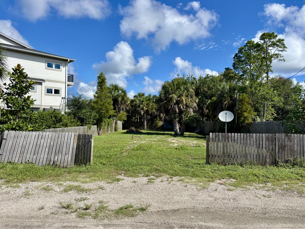 143 Marlin St, Port St. Joe 32456