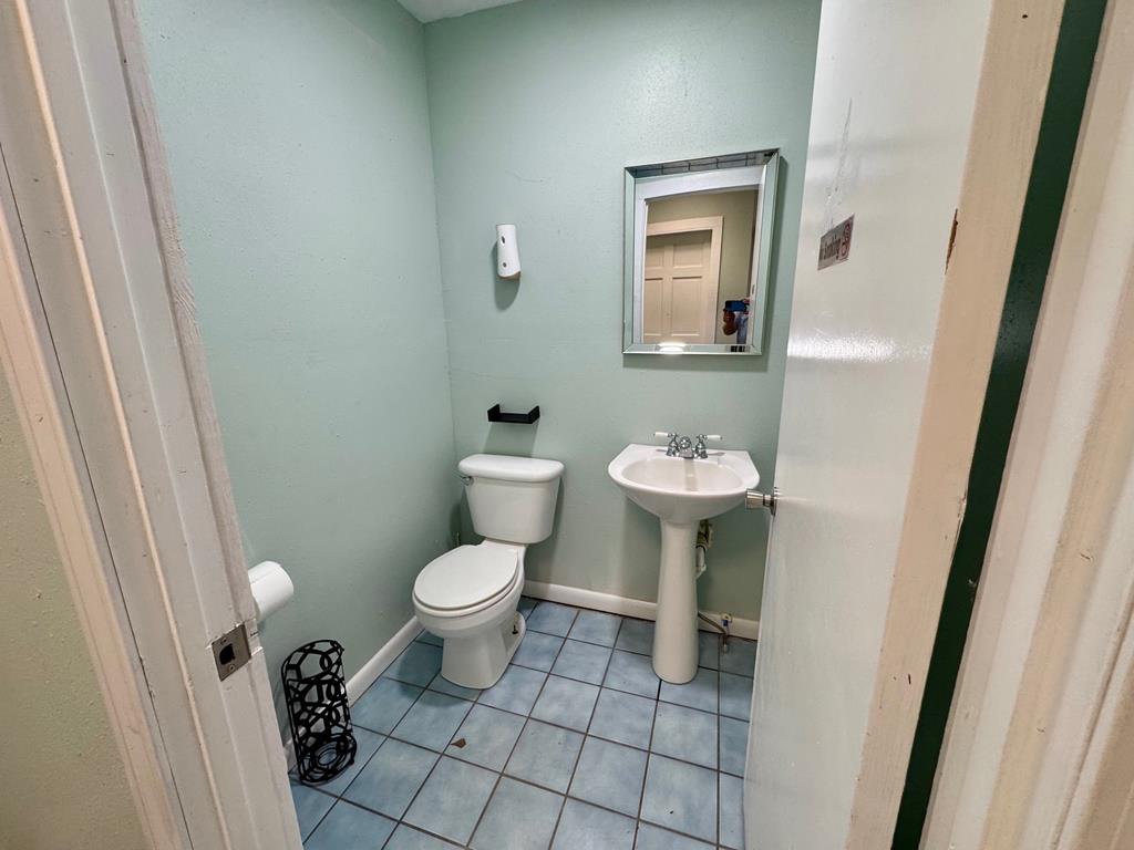 120 N 2nd St, 32465