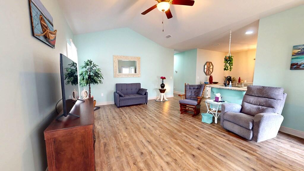 105 Saunders Cir, Port St. Joe 32456