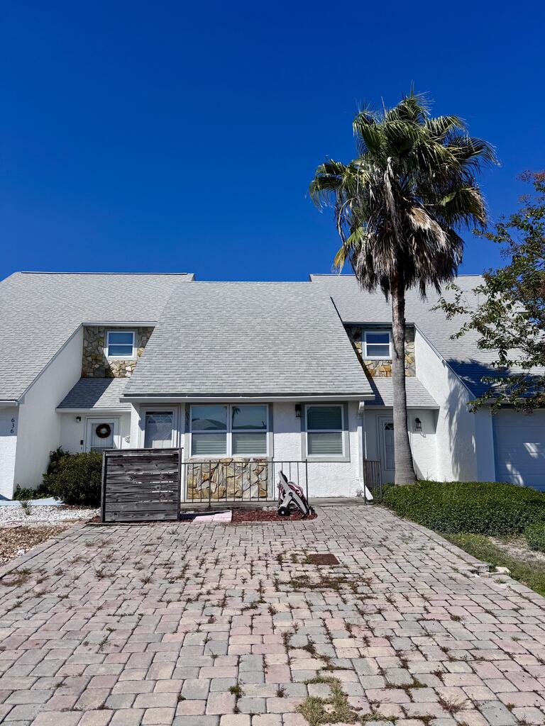 634 Gulf Aire Dr, Port St. Joe 32456