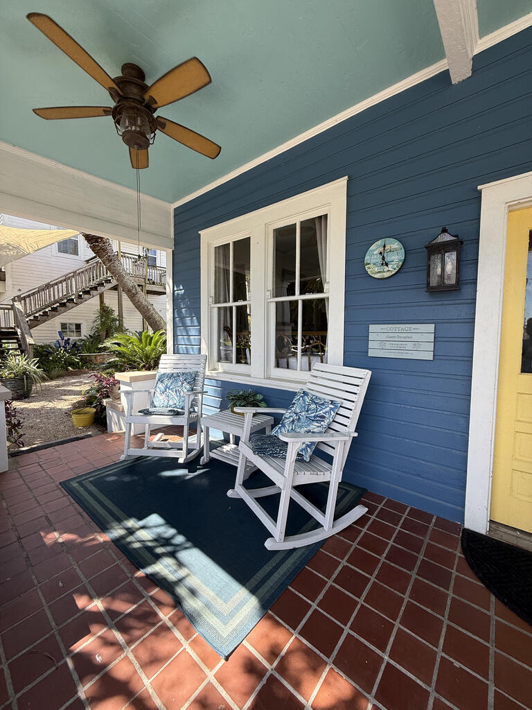 19 Leslie Street, 32320