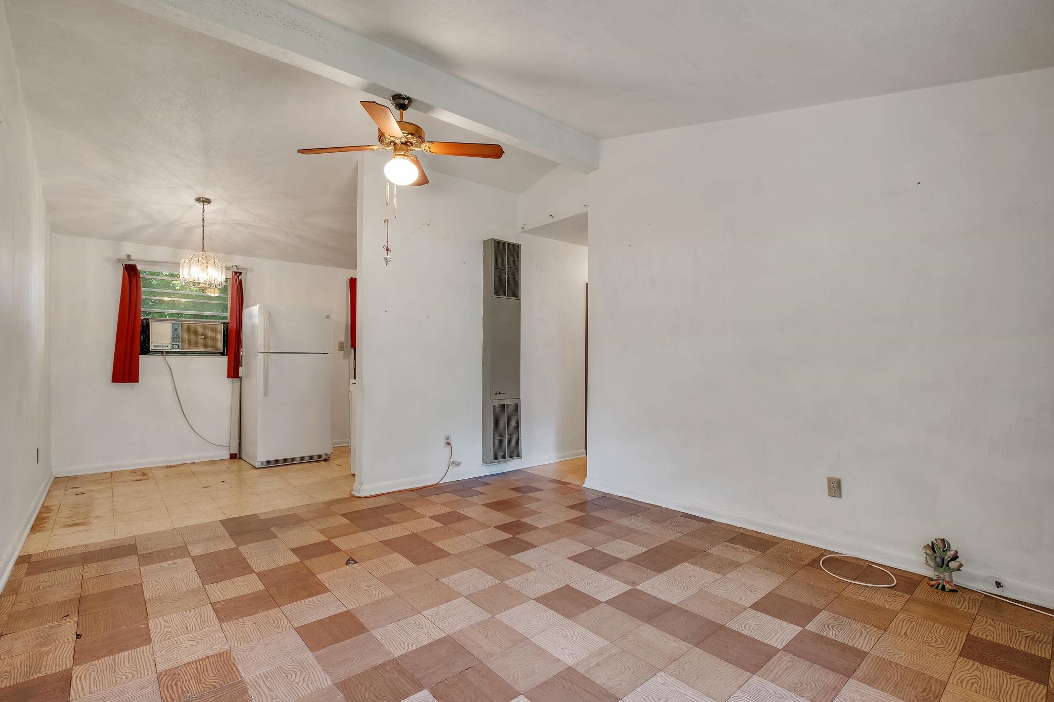 709 Gladiola Terrace