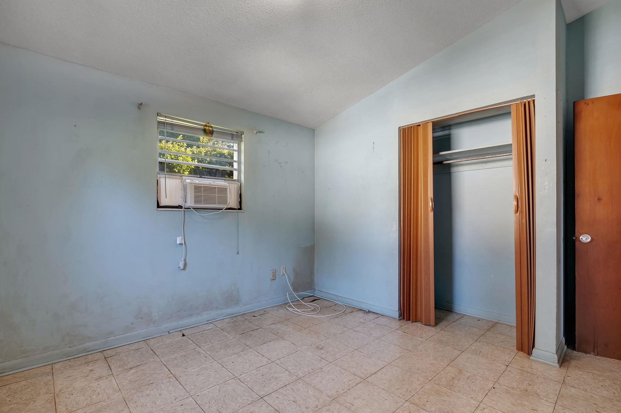 709 Gladiola Terrace