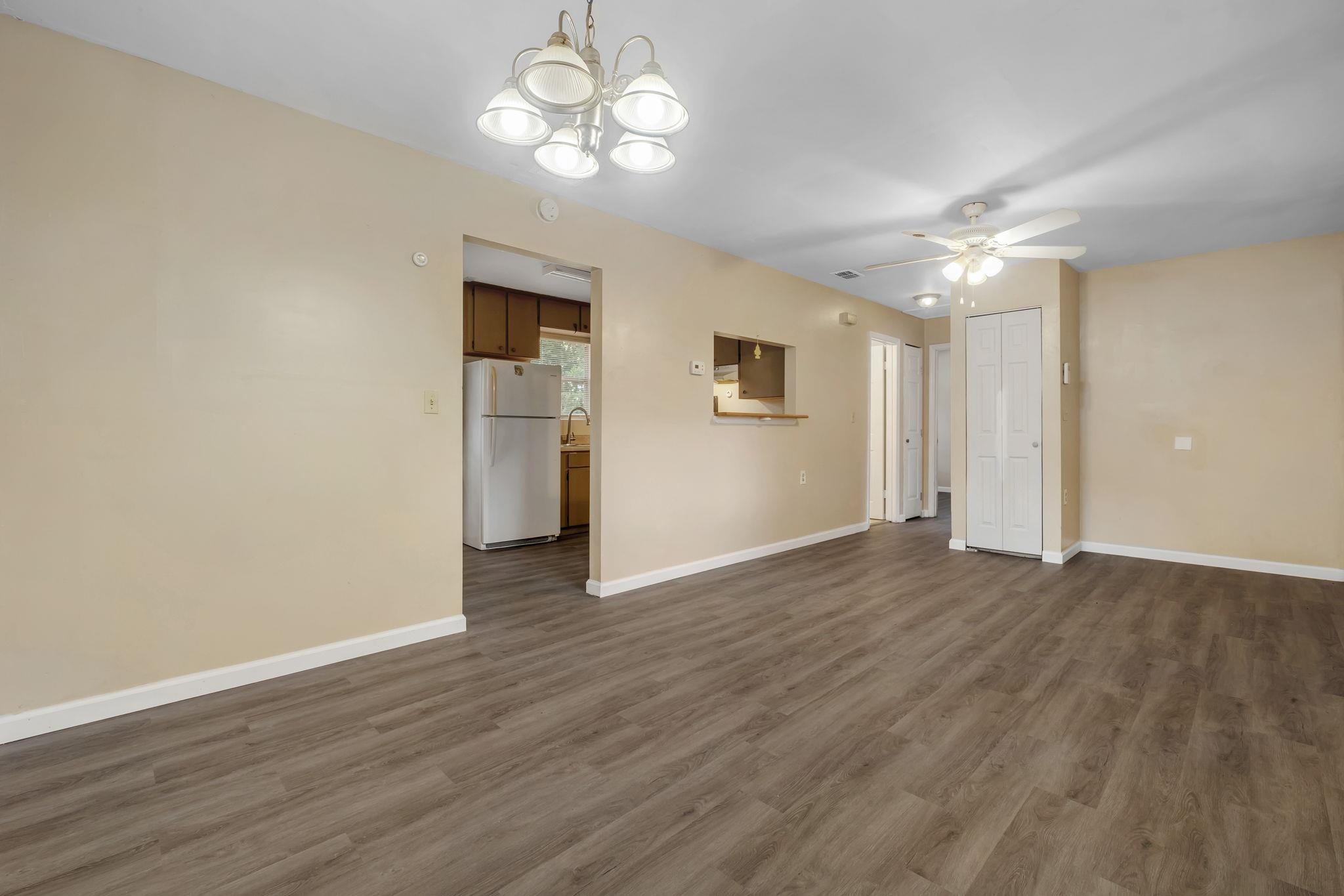 2142 Saxon Street