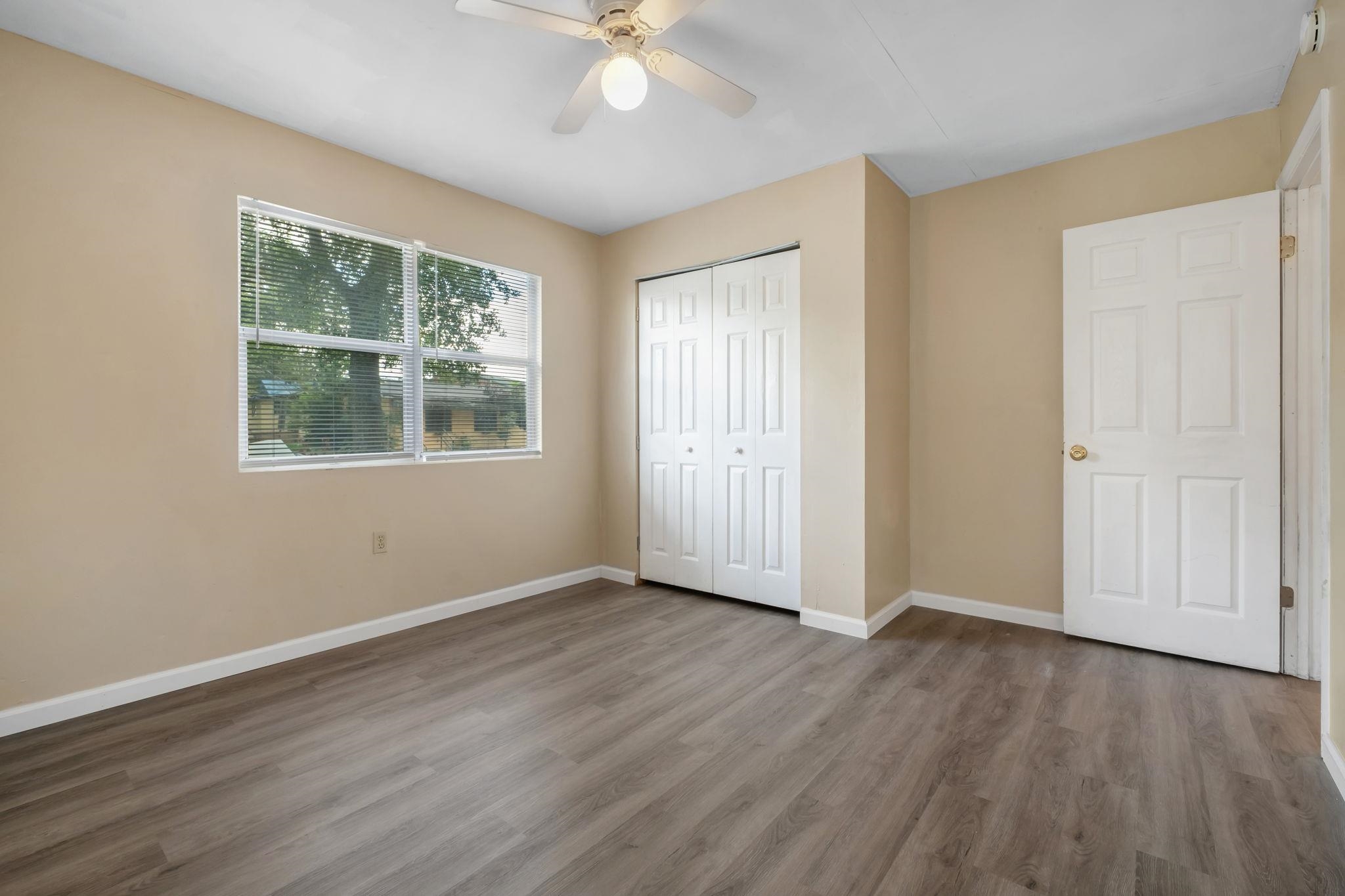 2142 Saxon Street