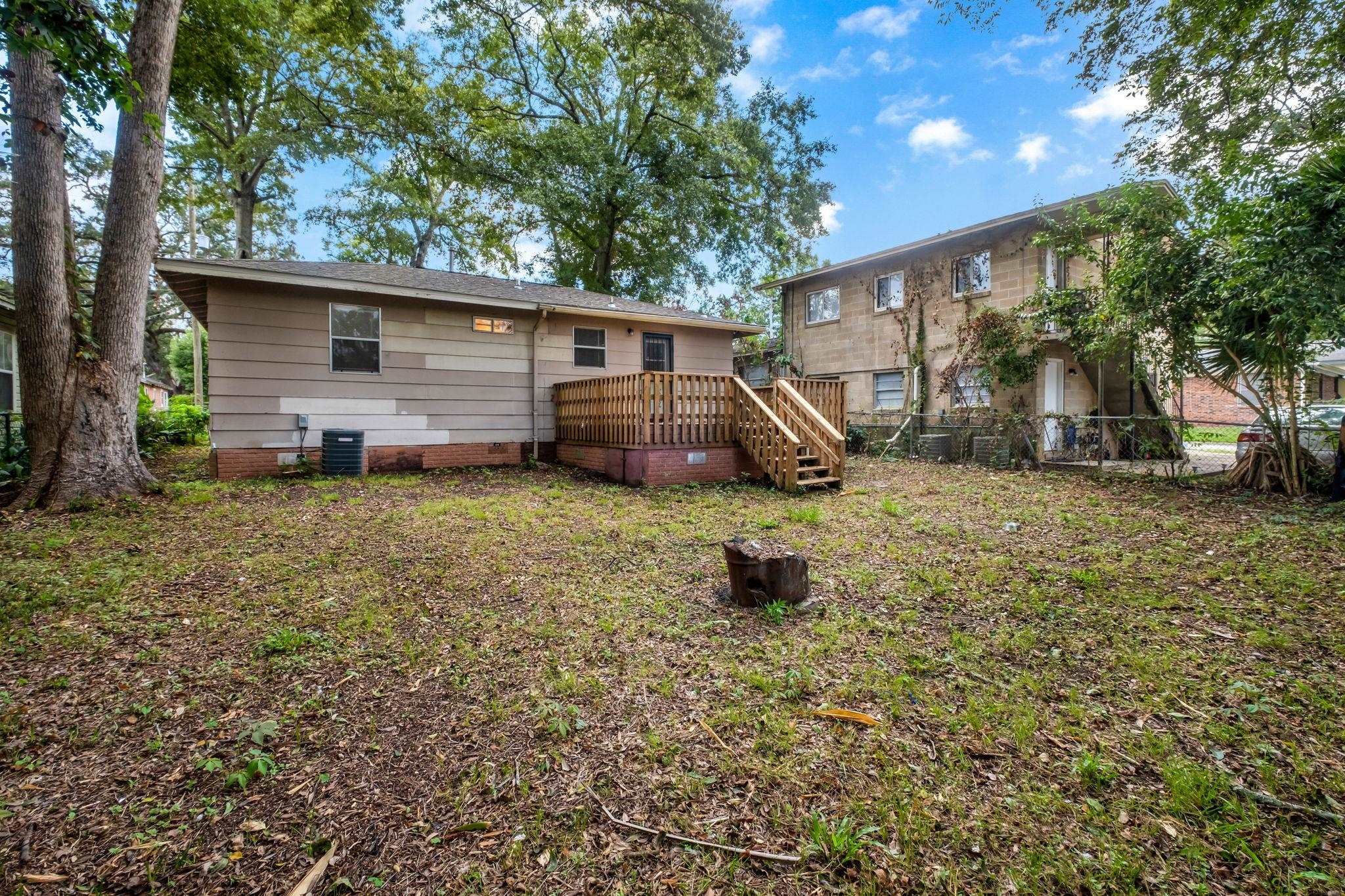 2142 Saxon Street