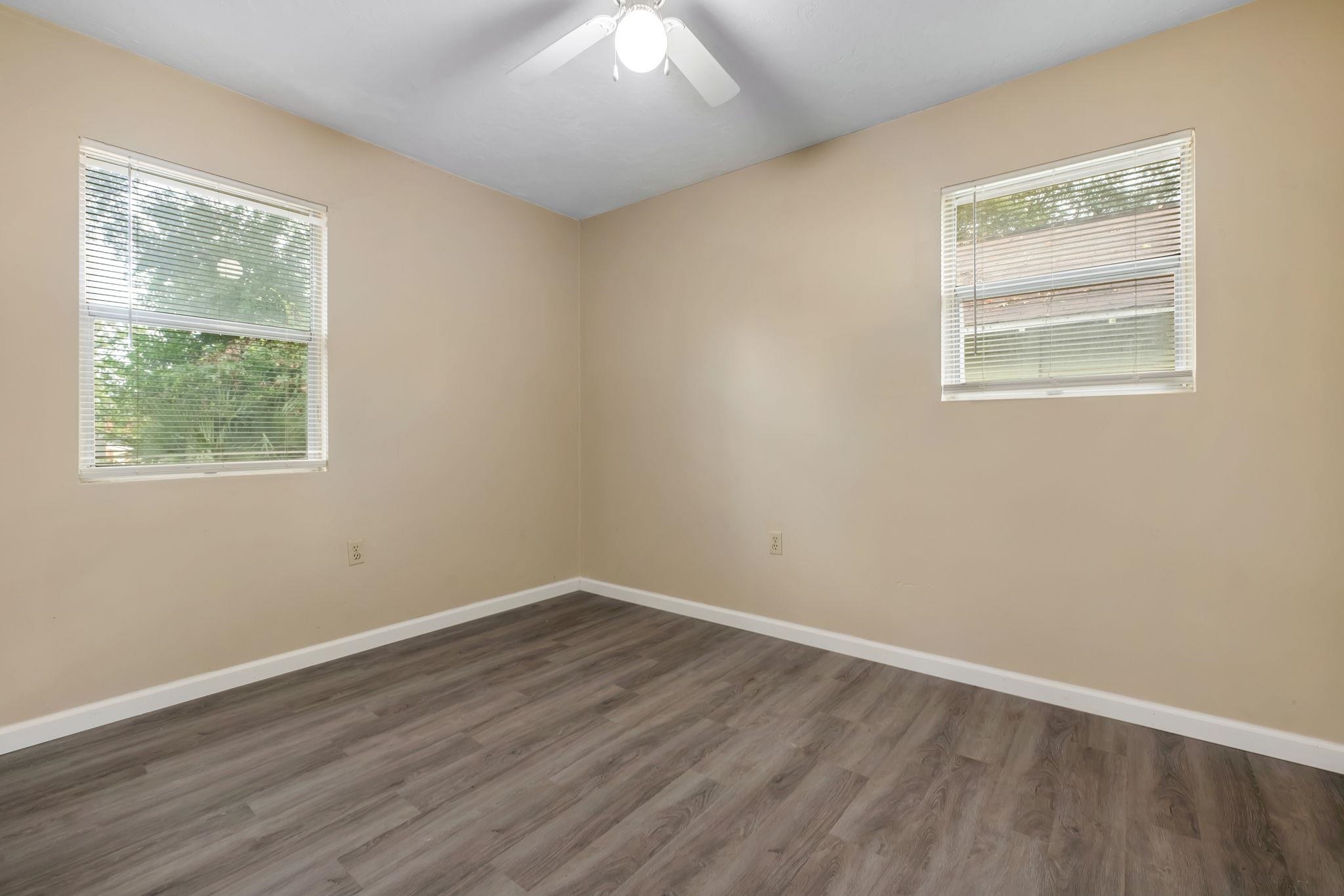 2142 Saxon Street