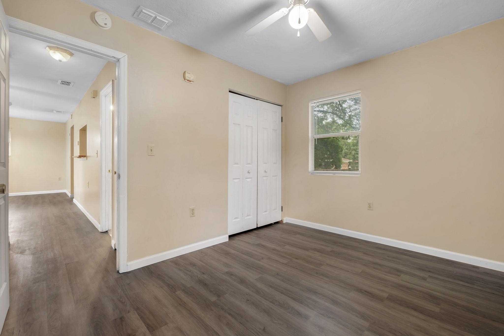 2142 Saxon Street