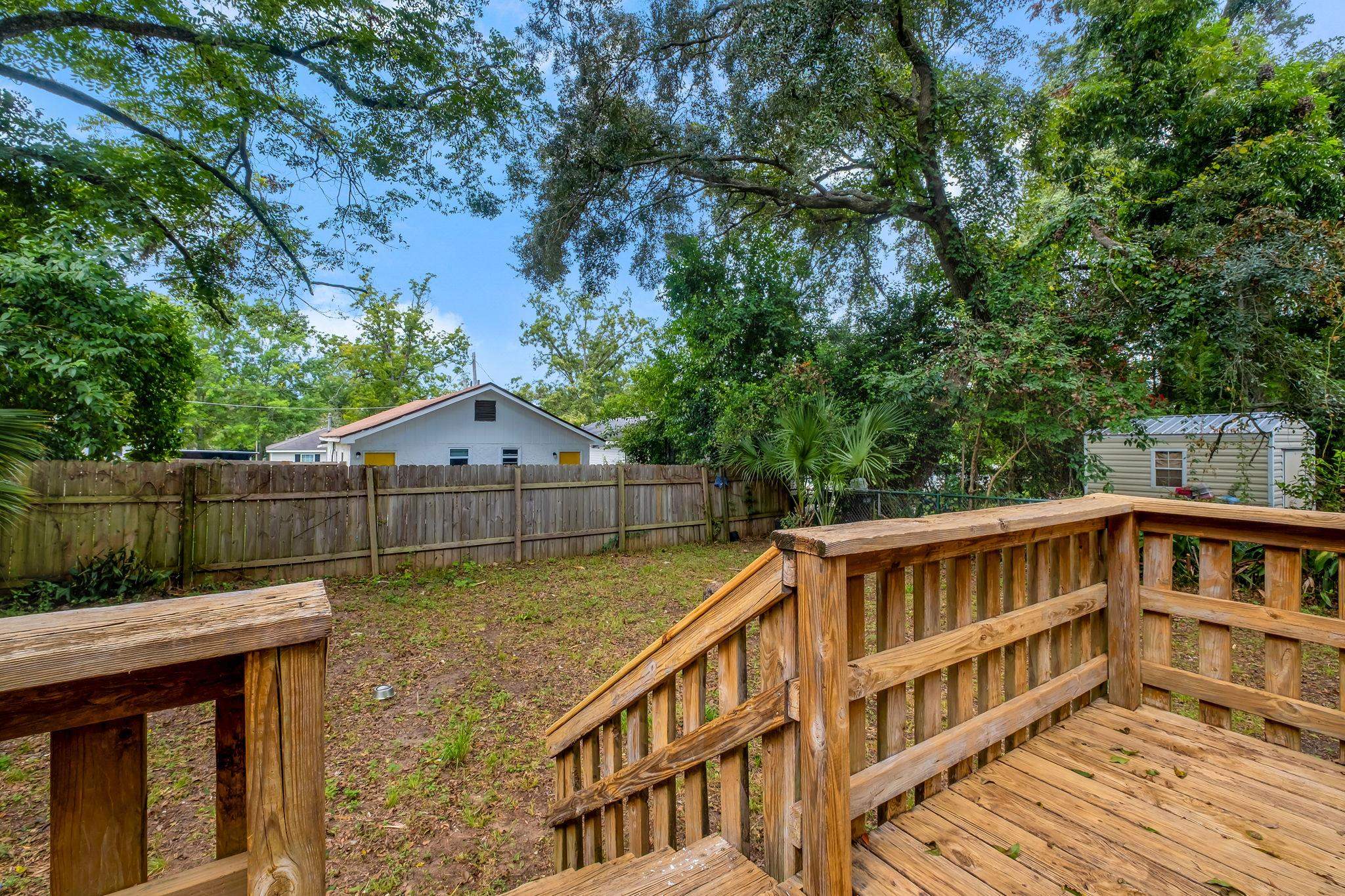 2142 Saxon Street