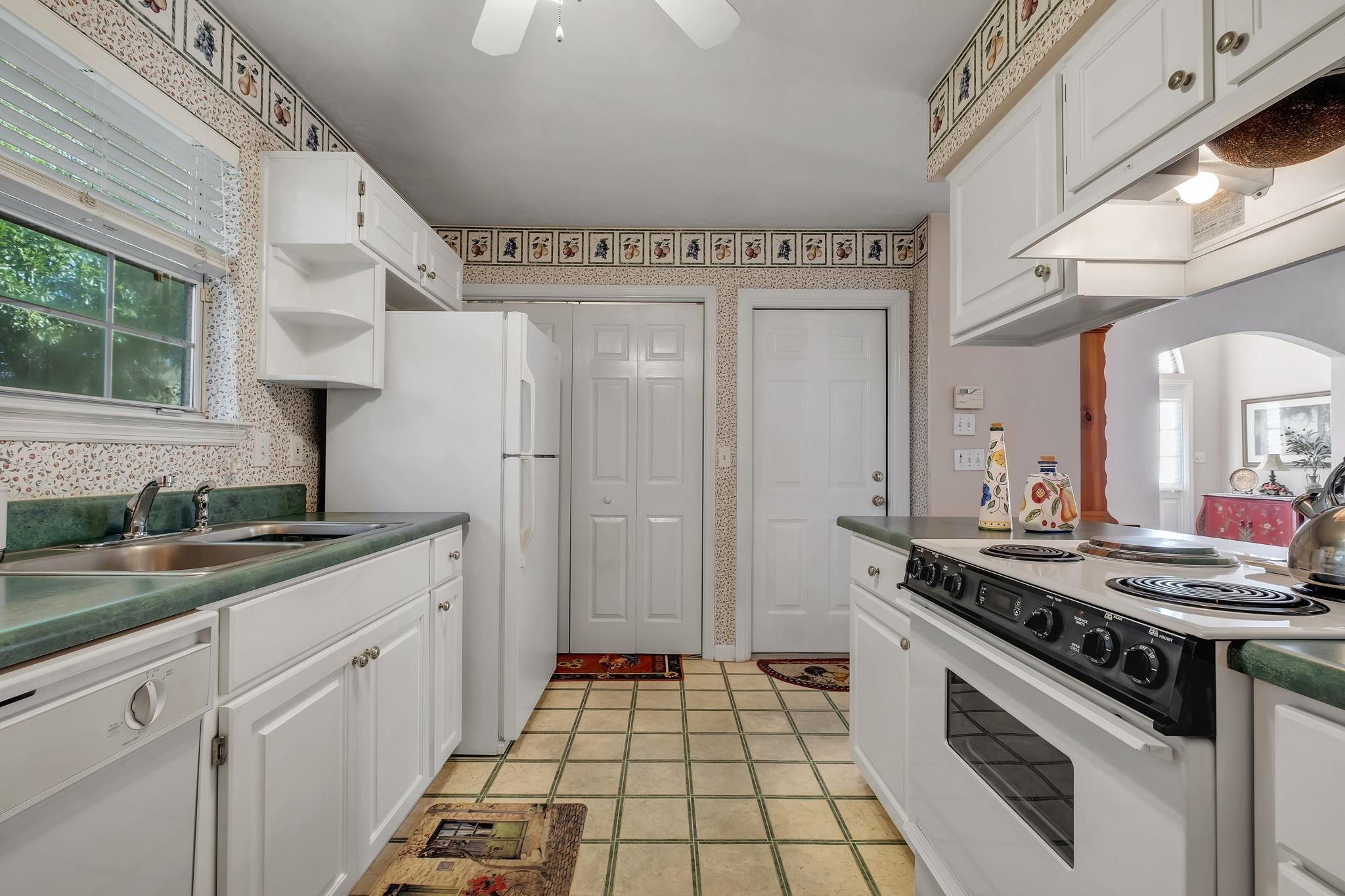3274 SKYVIEW Drive