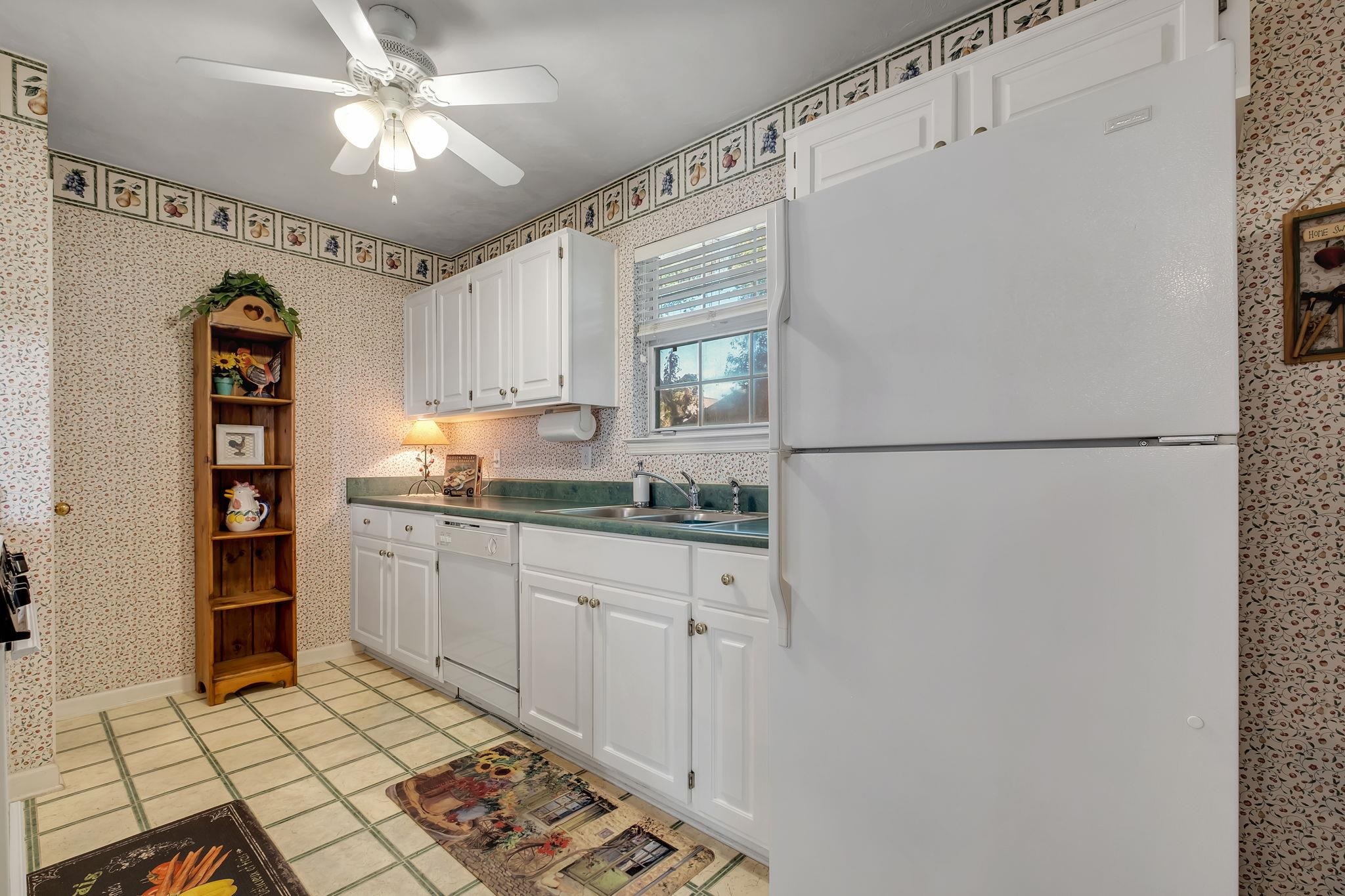 3274 SKYVIEW Drive