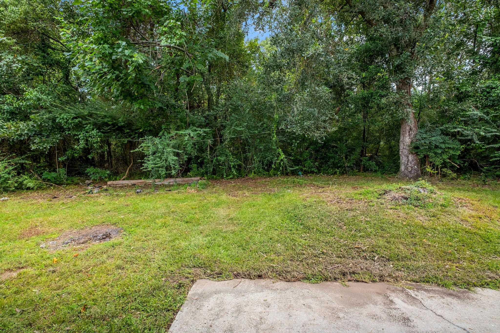 2214 Amelia Circle