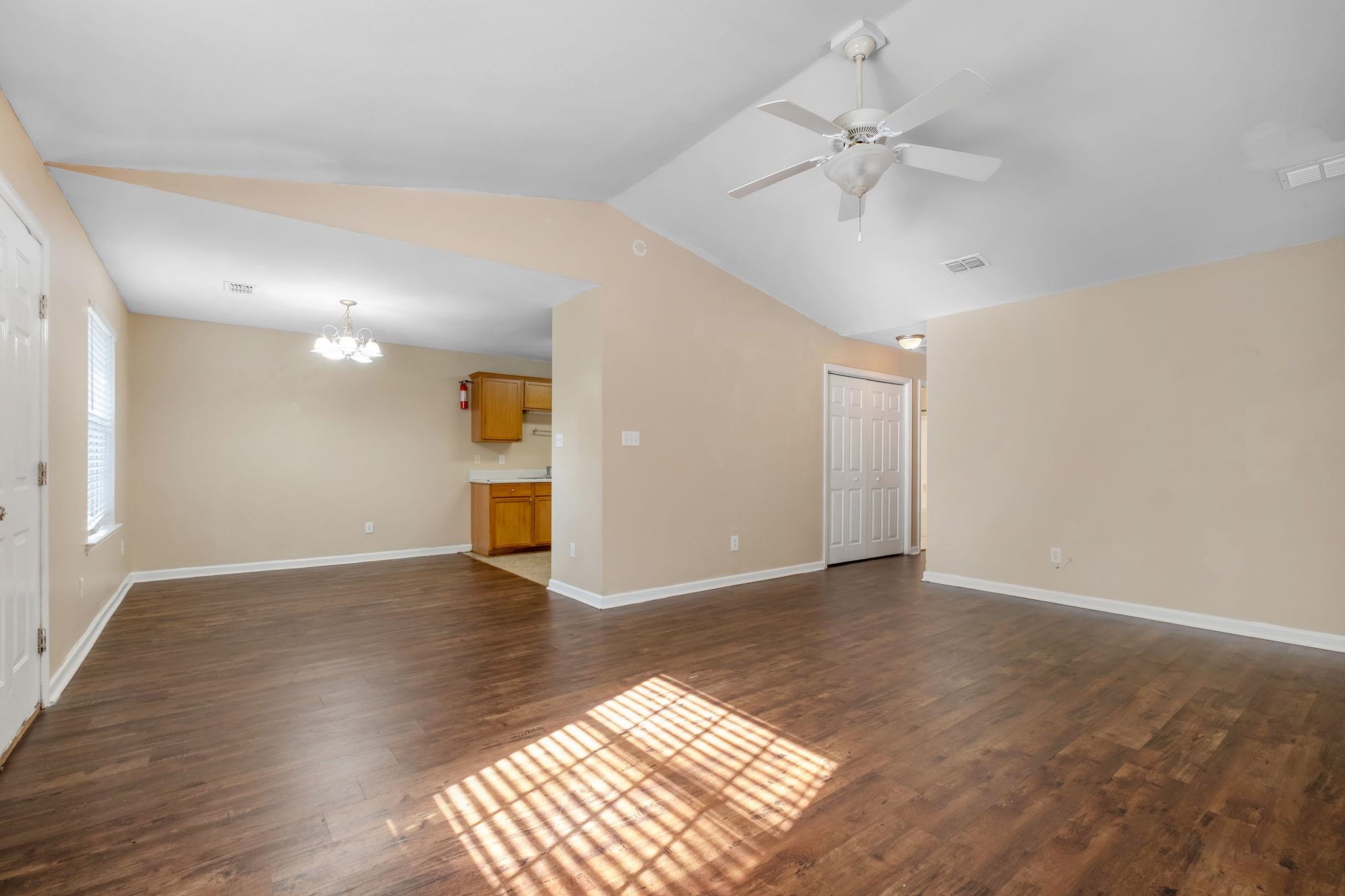 5863 NIGHTINGALE Loop Unit: A-B
