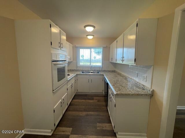 3700 Shoreline Circle