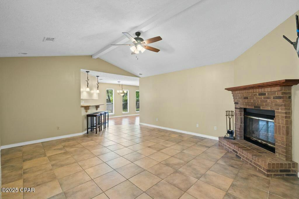 142 Heritage Cir