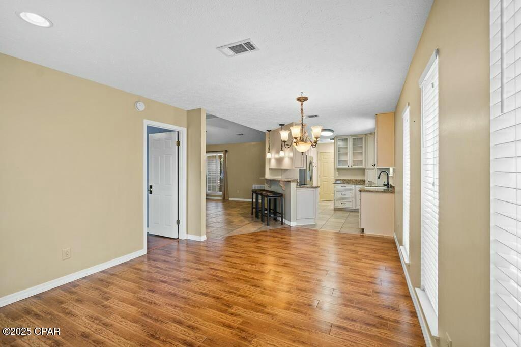 142 Heritage Cir