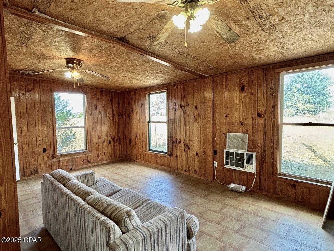 8225 SW County Road 12
