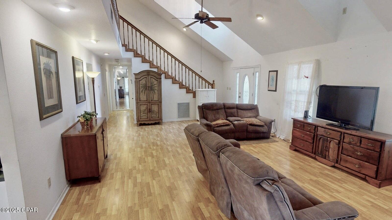 8225 SW County Road 12