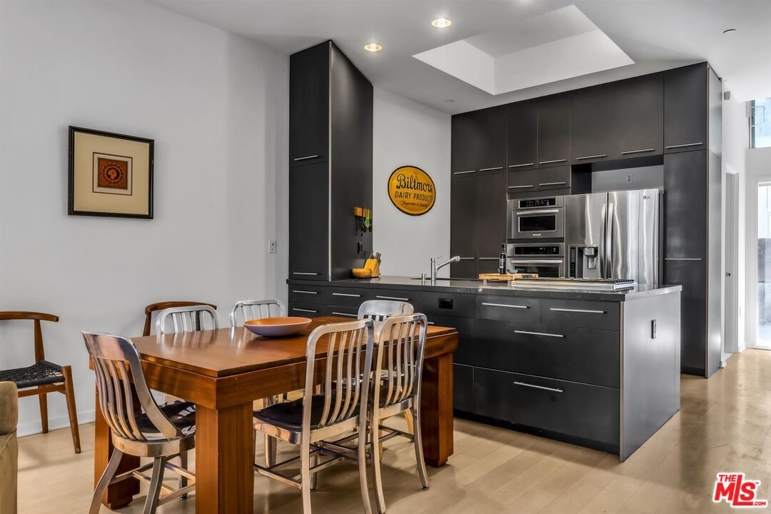 1322 N DETROIT ST Unit: 3