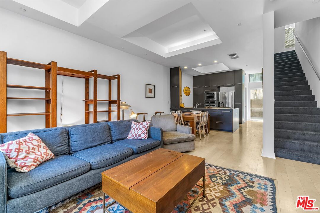 1322 N DETROIT ST Unit: 3