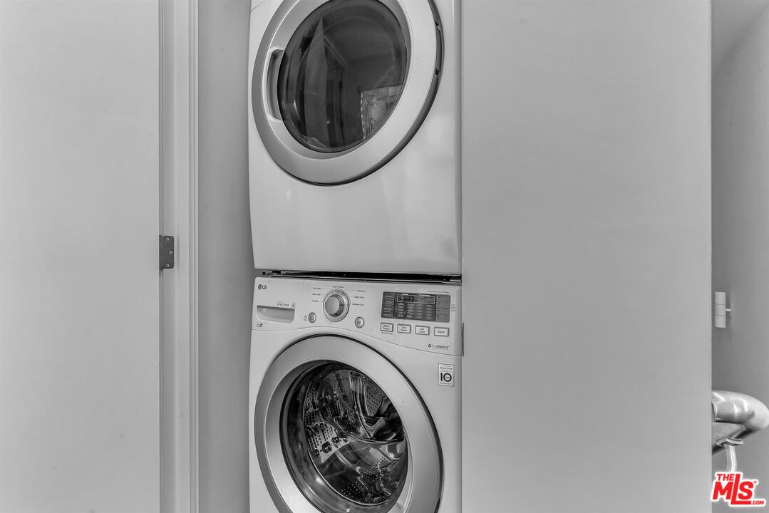 1322 N DETROIT ST Unit: 3