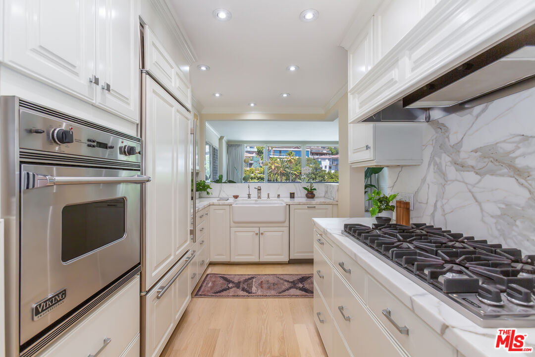 8787 Shoreham Dr Unit: 1102