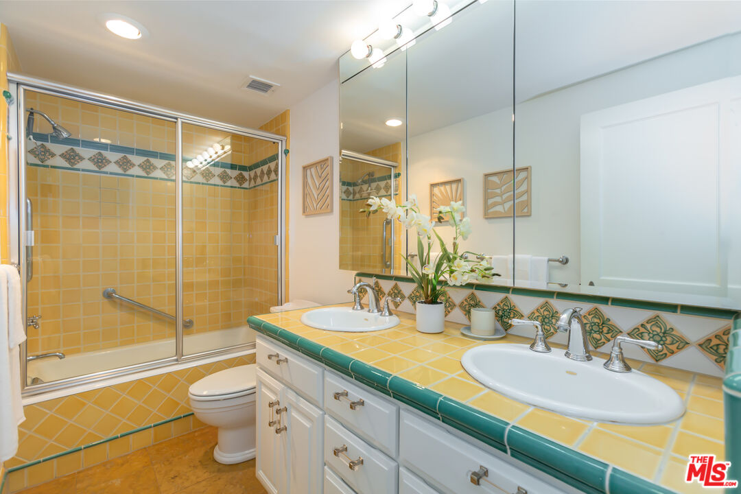 8787 Shoreham Dr Unit: 1102