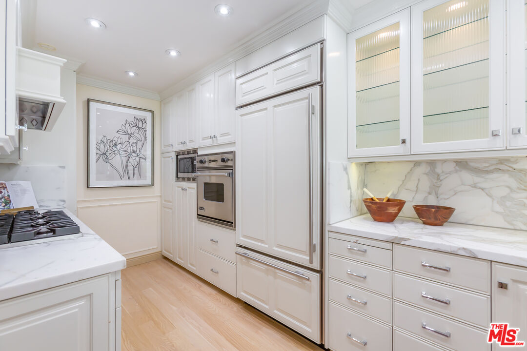 8787 Shoreham Dr Unit: 1102