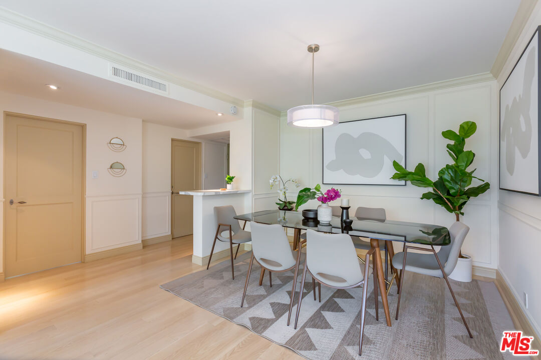 8787 Shoreham Dr Unit: 1102