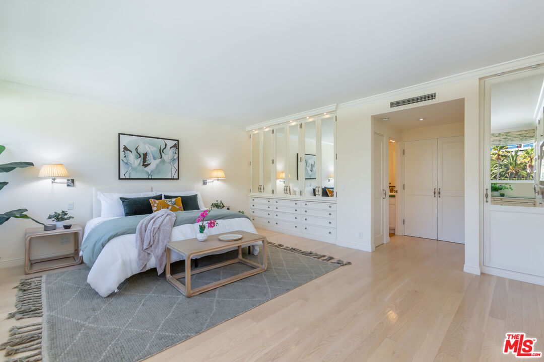 8787 Shoreham Dr Unit: 1102