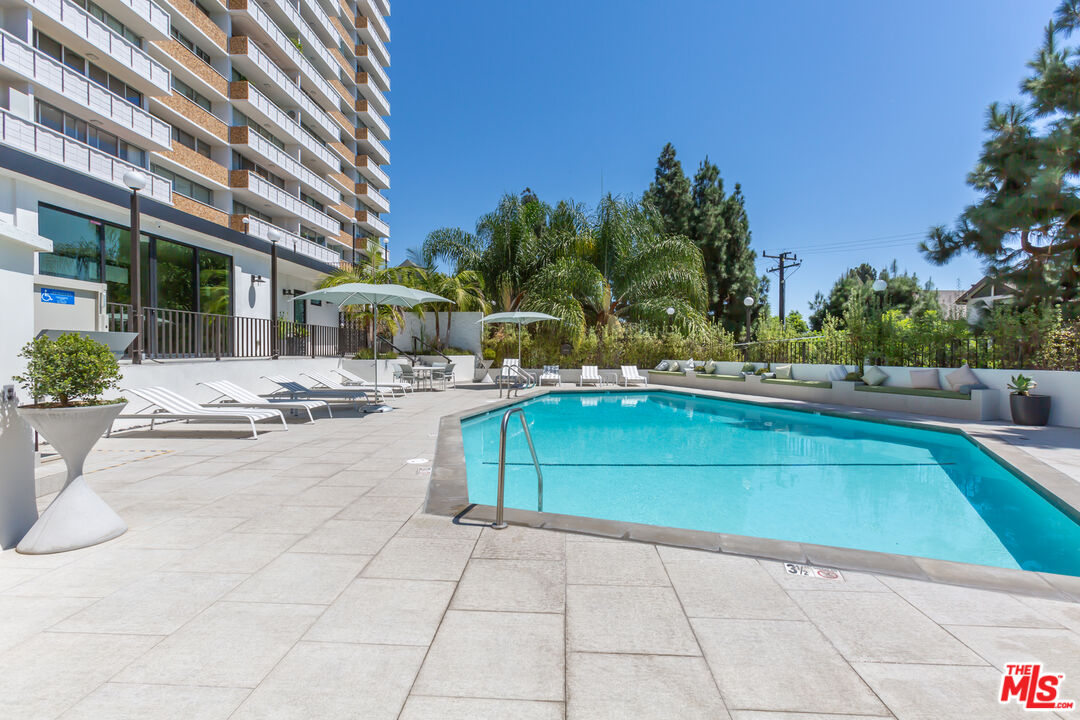 8787 Shoreham Dr Unit: 1102