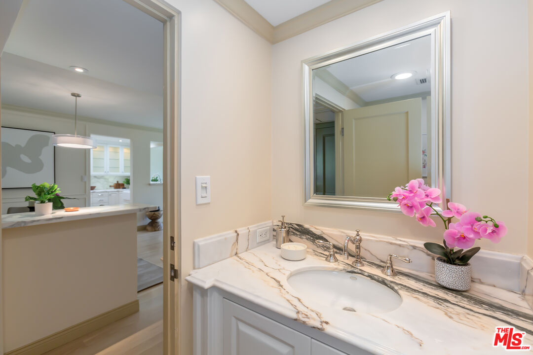 8787 Shoreham Dr Unit: 1102