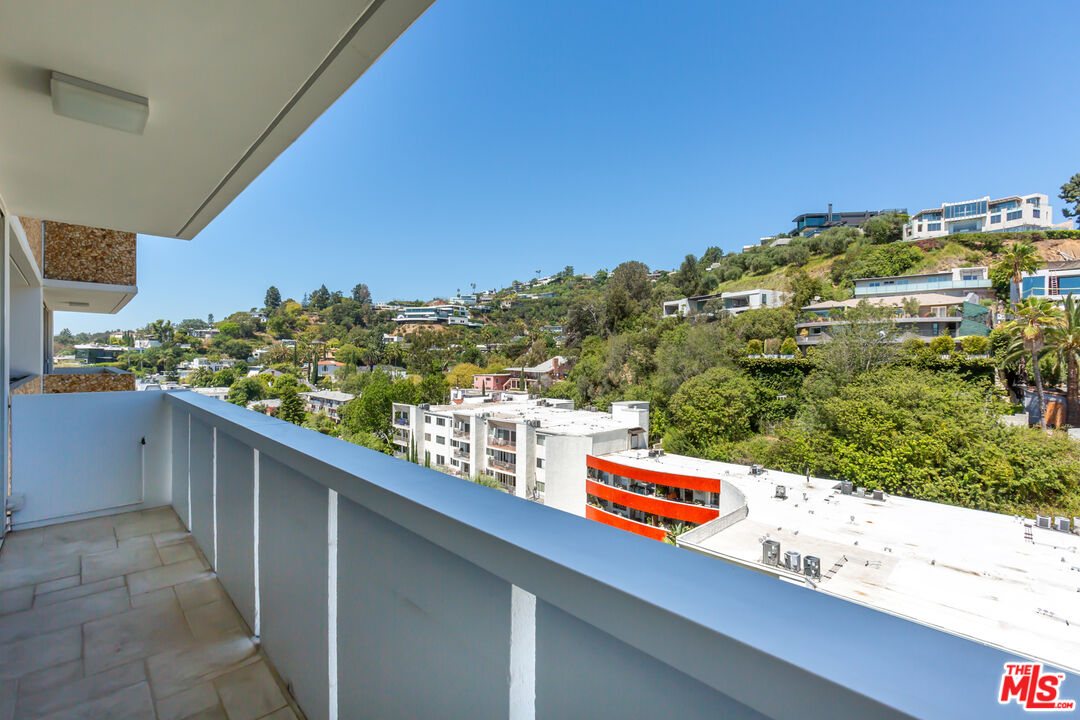 8787 Shoreham Dr Unit: 1102