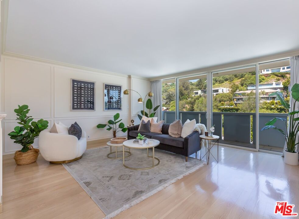 8787 Shoreham Dr Unit: 1102