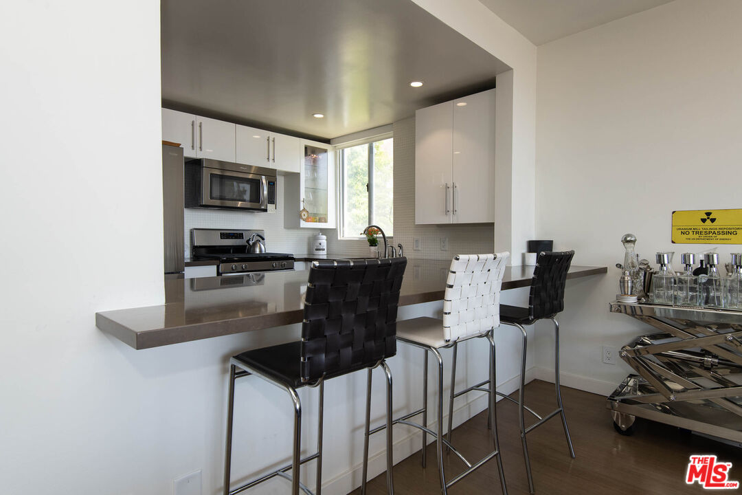 8787 Shoreham Dr Unit: 205